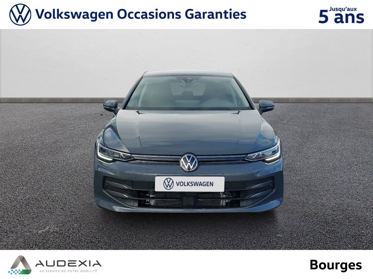 VOLKSWAGEN GOLF à Nevers