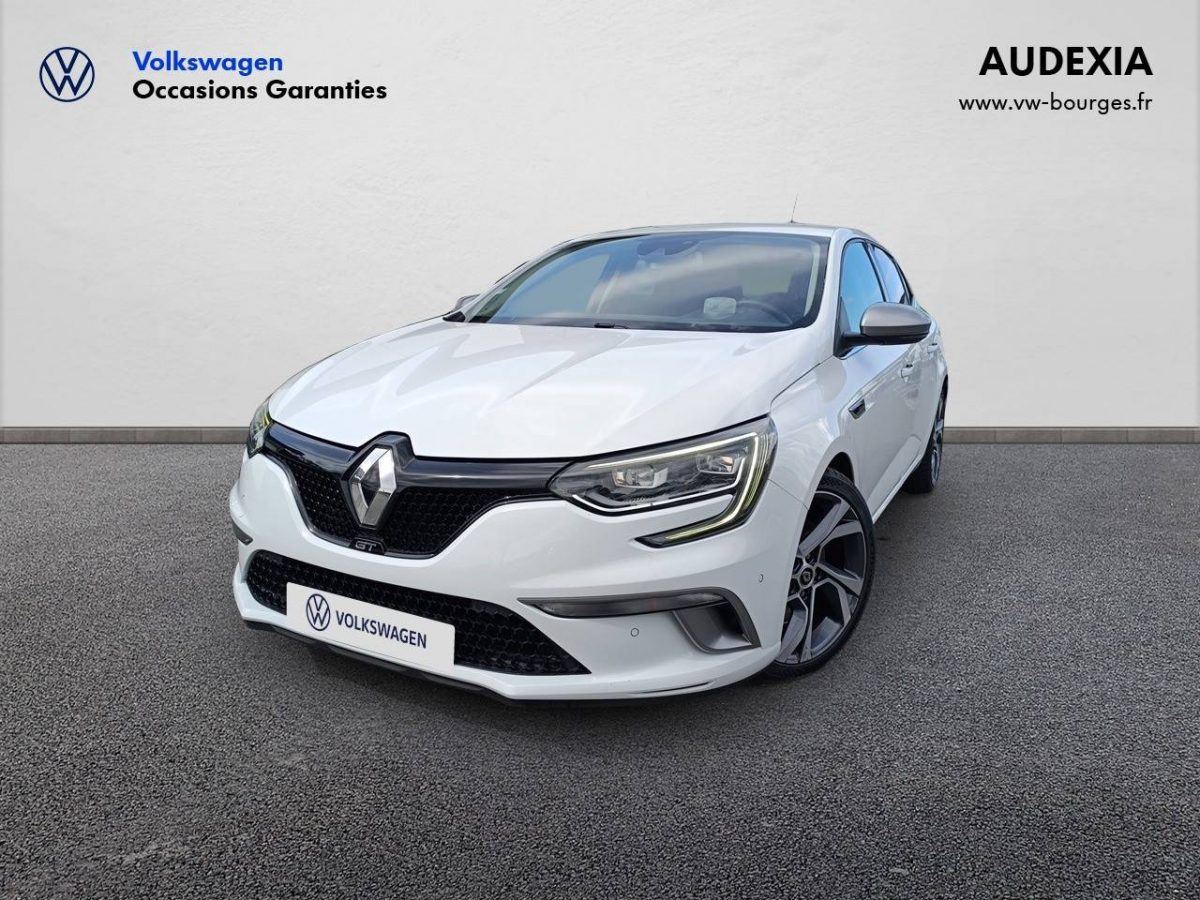 RENAULT MEGANE IV BERLINE à Bourges