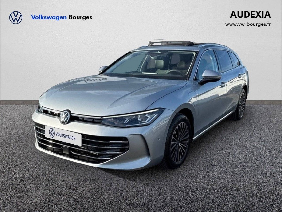 VOLKSWAGEN PASSAT à Bourges
