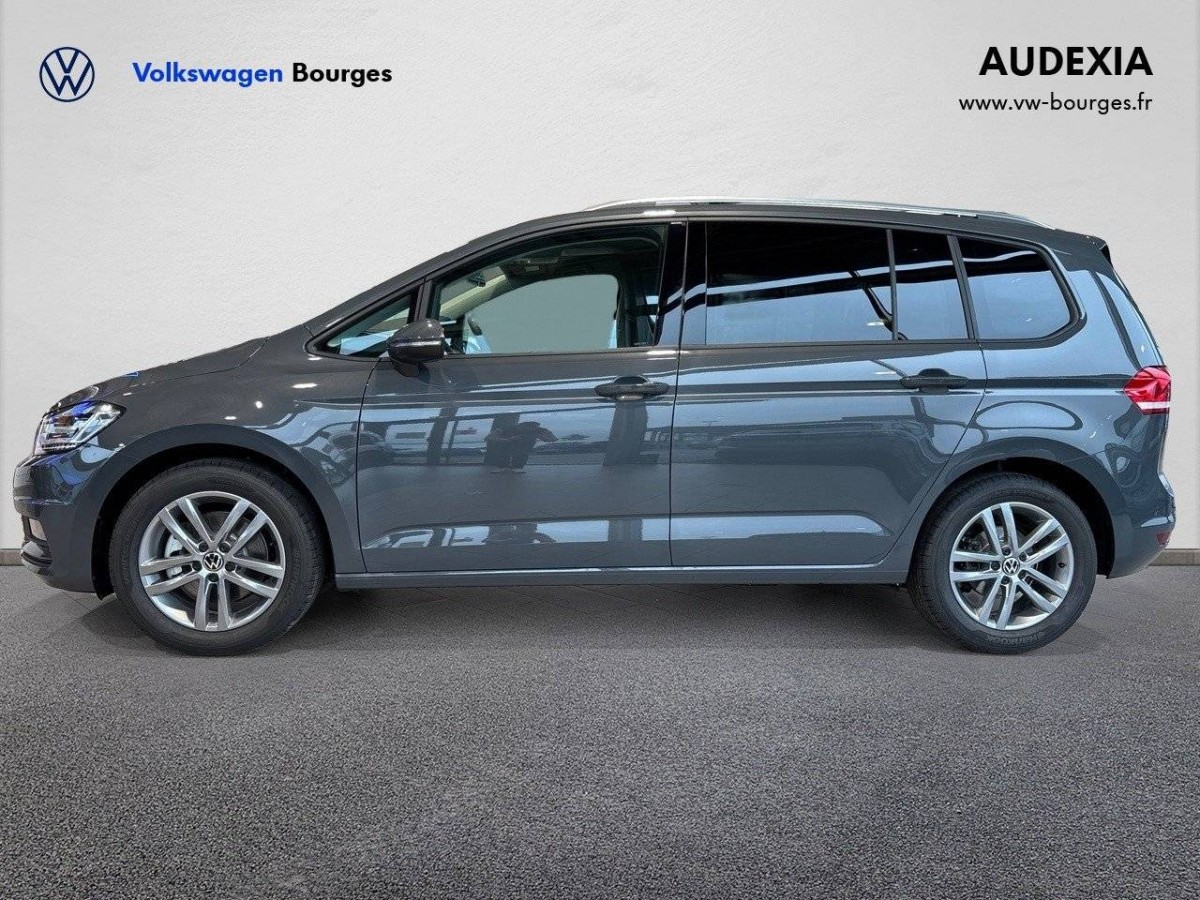 VOLKSWAGEN TOURAN à Paris