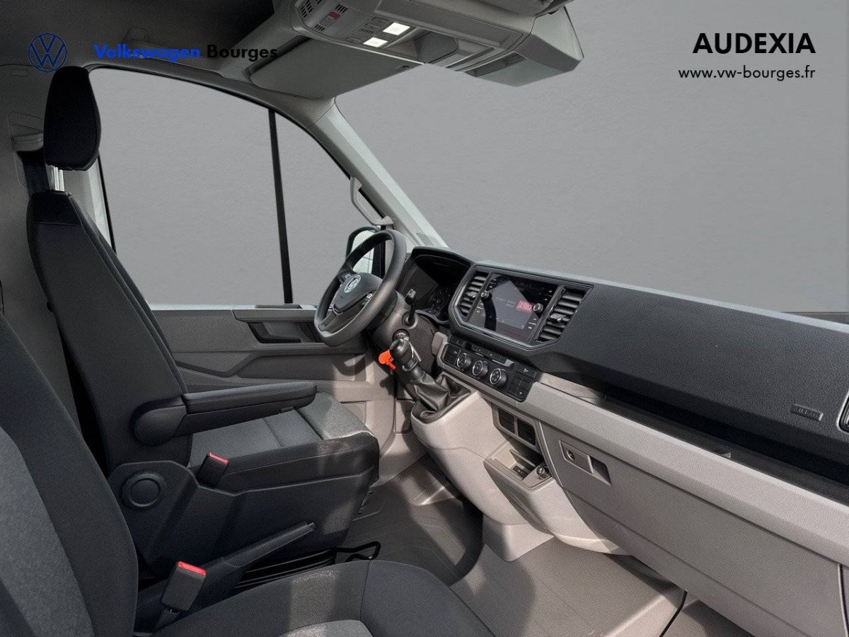 VOLKSWAGEN UTILITAIRES CRAFTER CHASSIS CABINE à Bourges