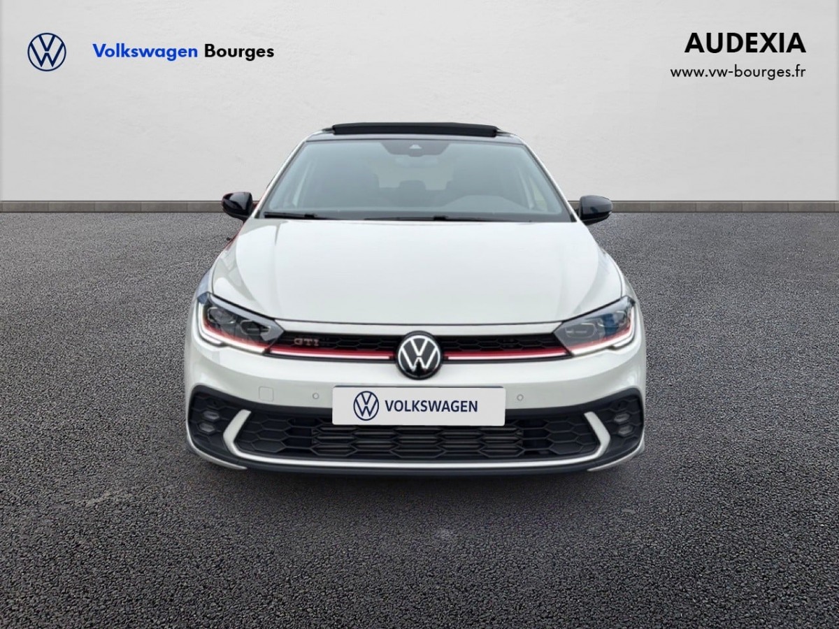 VOLKSWAGEN POLO à Nevers