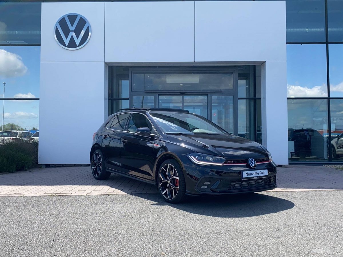 VOLKSWAGEN POLO à Bourges