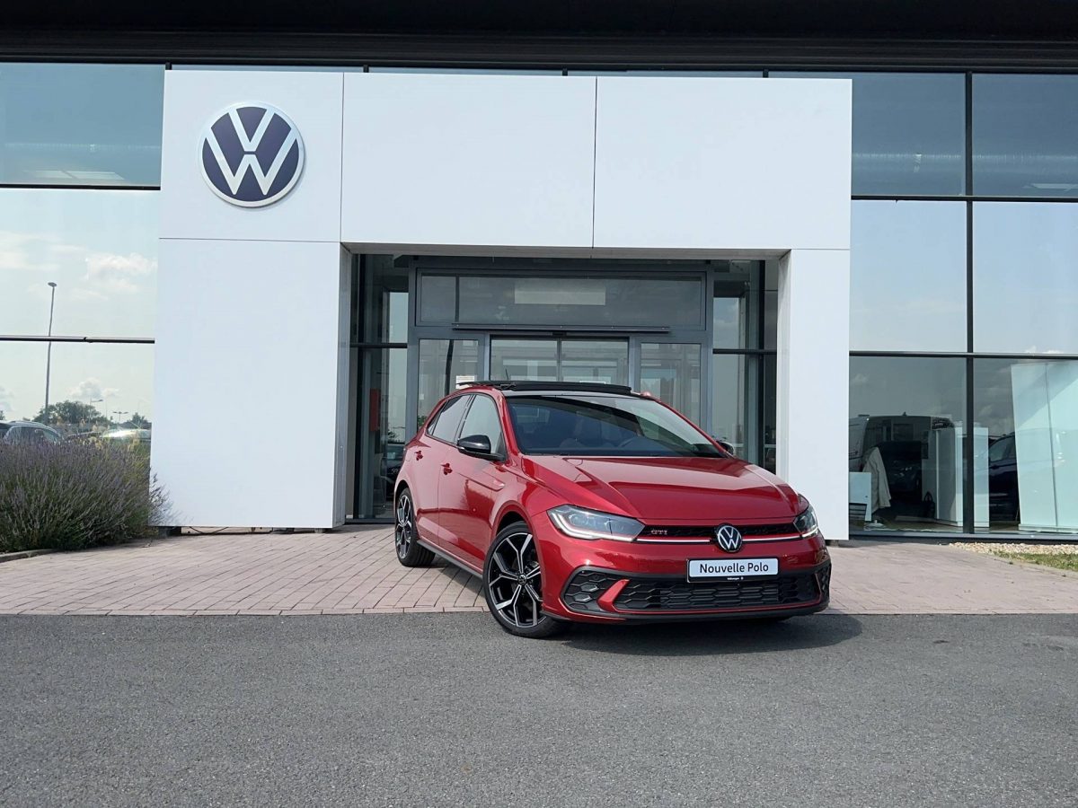 VOLKSWAGEN POLO à Bourges